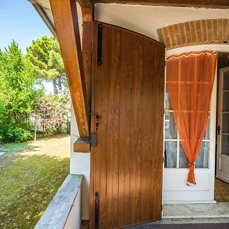 Haupthaus- Grosses Freistehendes Haus- Klima By Interhome 別荘